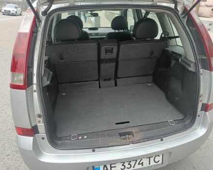 Серый Опель Мерива, объемом двигателя 1.6 л и пробегом 195 тыс. км за 3599 $, фото 4 на Automoto.ua