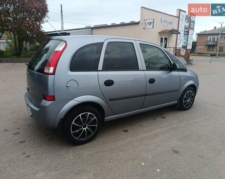 Серый Опель Мерива, объемом двигателя 1.6 л и пробегом 219 тыс. км за 4400 $, фото 4 на Automoto.ua