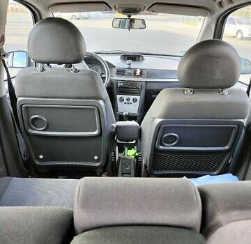 Серый Опель Мерива, объемом двигателя 1.8 л и пробегом 239 тыс. км за 3950 $, фото 3 на Automoto.ua