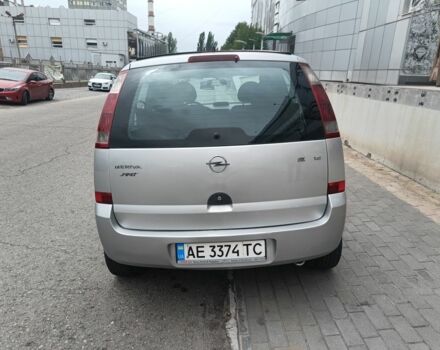 Серый Опель Мерива, объемом двигателя 1.6 л и пробегом 195 тыс. км за 3599 $, фото 3 на Automoto.ua