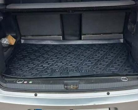 Серый Опель Мерива, объемом двигателя 1.6 л и пробегом 261 тыс. км за 4400 $, фото 3 на Automoto.ua