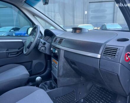 Серый Опель Мерива, объемом двигателя 1.8 л и пробегом 221 тыс. км за 5590 $, фото 38 на Automoto.ua