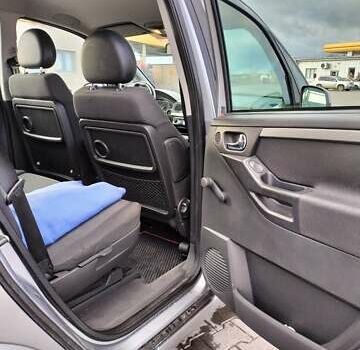 Серый Опель Мерива, объемом двигателя 1.8 л и пробегом 239 тыс. км за 3950 $, фото 6 на Automoto.ua