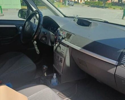 Сірий Опель Меріва, об'ємом двигуна 1.6 л та пробігом 252 тис. км за 3700 $, фото 9 на Automoto.ua
