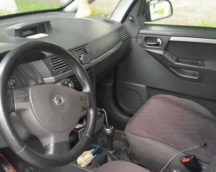 Сірий Опель Меріва, об'ємом двигуна 1.6 л та пробігом 170 тис. км за 4200 $, фото 4 на Automoto.ua