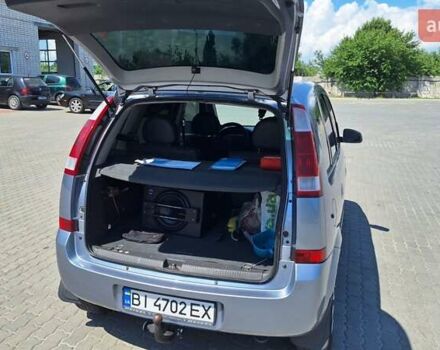 Сірий Опель Меріва, об'ємом двигуна 1.6 л та пробігом 275 тис. км за 5200 $, фото 4 на Automoto.ua