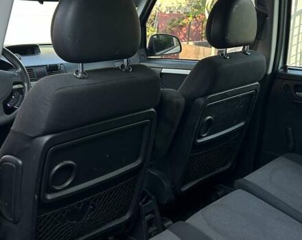 Серый Опель Мерива, объемом двигателя 1.7 л и пробегом 250 тыс. км за 3600 $, фото 3 на Automoto.ua