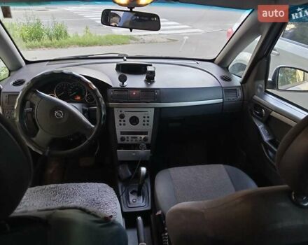 Сірий Опель Меріва, об'ємом двигуна 1.8 л та пробігом 208 тис. км за 3600 $, фото 7 на Automoto.ua