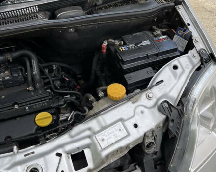 Сірий Опель Меріва, об'ємом двигуна 1.4 л та пробігом 220 тис. км за 4100 $, фото 22 на Automoto.ua