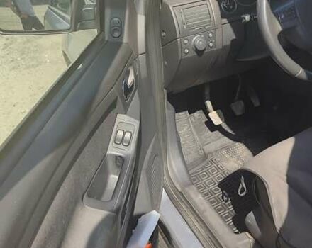 Серый Опель Мерива, объемом двигателя 1.6 л и пробегом 237 тыс. км за 4100 $, фото 13 на Automoto.ua