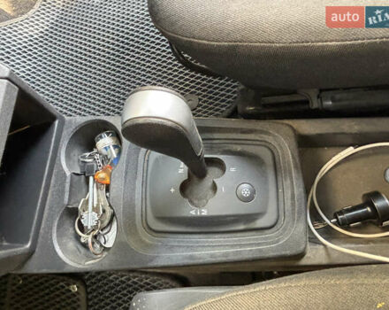 Опель Мерива 2005 в Николаеве на Automoto.ua Серый Опель Мерива, объемом двигателя 1.8 л и пробегом 250 тыс. км за 4120 $, фото 15 на Automoto.ua