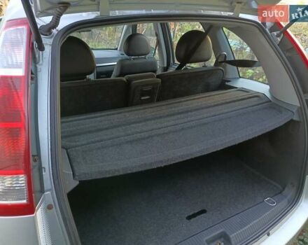 Серый Опель Мерива, объемом двигателя 1.6 л и пробегом 214 тыс. км за 3798 $, фото 15 на Automoto.ua