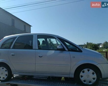 Серый Опель Мерива, объемом двигателя 1.6 л и пробегом 214 тыс. км за 3798 $, фото 7 на Automoto.ua
