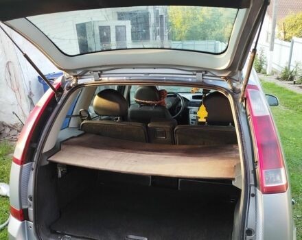 Серый Опель Мерива, объемом двигателя 1.7 л и пробегом 343 тыс. км за 1900 $, фото 7 на Automoto.ua