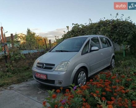 Серый Опель Мерива, объемом двигателя 1.6 л и пробегом 214 тыс. км за 3798 $, фото 2 на Automoto.ua