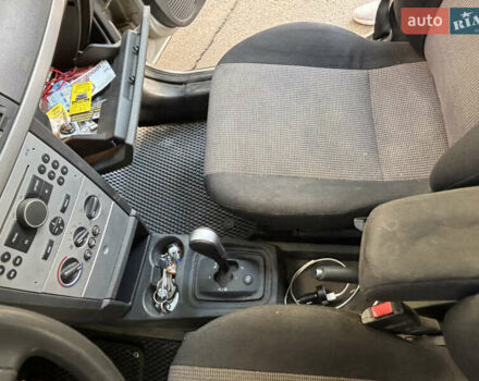 Опель Мерива 2005 в Николаеве на Automoto.ua Серый Опель Мерива, объемом двигателя 1.8 л и пробегом 250 тыс. км за 4120 $, фото 16 на Automoto.ua