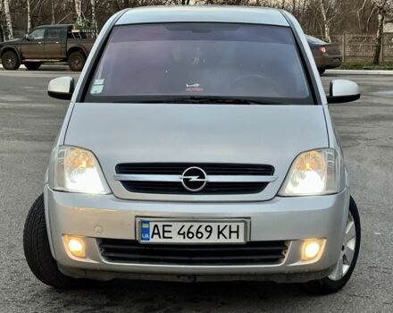 Серый Опель Мерива, объемом двигателя 1.6 л и пробегом 173 тыс. км за 4599 $, фото 4 на Automoto.ua