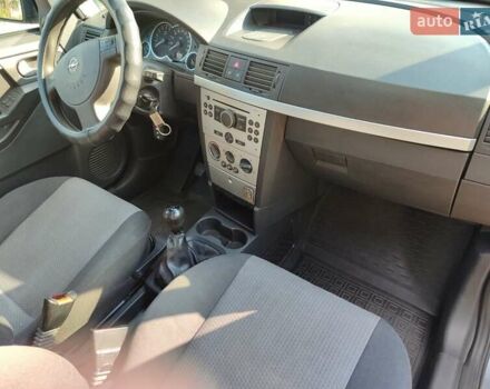 Сірий Опель Меріва, об'ємом двигуна 1.69 л та пробігом 225 тис. км за 4900 $, фото 8 на Automoto.ua