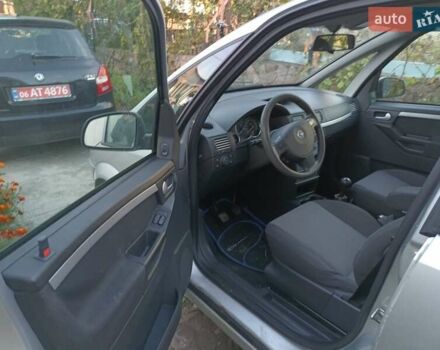 Серый Опель Мерива, объемом двигателя 1.6 л и пробегом 214 тыс. км за 3798 $, фото 17 на Automoto.ua