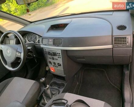 Серый Опель Мерива, объемом двигателя 1.36 л и пробегом 164 тыс. км за 4250 $, фото 4 на Automoto.ua