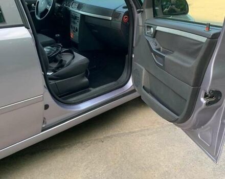 Серый Опель Мерива, объемом двигателя 1.36 л и пробегом 164 тыс. км за 4250 $, фото 2 на Automoto.ua