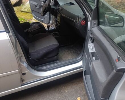 Сірий Опель Меріва, об'ємом двигуна 1.6 л та пробігом 214 тис. км за 4400 $, фото 6 на Automoto.ua