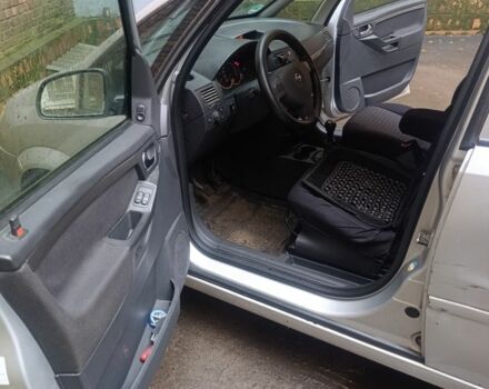 Сірий Опель Меріва, об'ємом двигуна 1.6 л та пробігом 214 тис. км за 4400 $, фото 5 на Automoto.ua