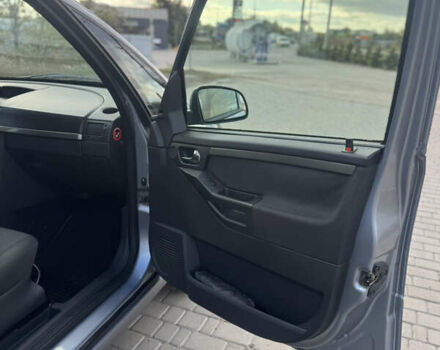 Серый Опель Мерива, объемом двигателя 1.6 л и пробегом 222 тыс. км за 3800 $, фото 12 на Automoto.ua