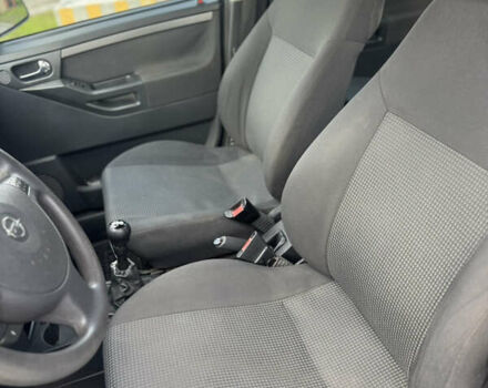 Серый Опель Мерива, объемом двигателя 1.6 л и пробегом 222 тыс. км за 3800 $, фото 11 на Automoto.ua