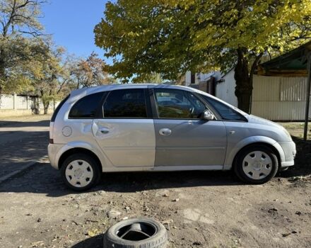 Сірий Опель Меріва, об'ємом двигуна 1.7 л та пробігом 150 тис. км за 3300 $, фото 7 на Automoto.ua