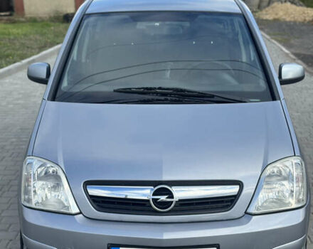 Серый Опель Мерива, объемом двигателя 1.6 л и пробегом 222 тыс. км за 3800 $, фото 2 на Automoto.ua