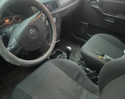 Серый Опель Мерива, объемом двигателя 1.6 л и пробегом 180 тыс. км за 5964 $, фото 5 на Automoto.ua