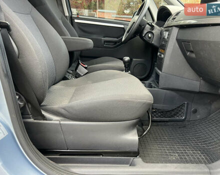 Серый Опель Мерива, объемом двигателя 1.4 л и пробегом 158 тыс. км за 4599 $, фото 40 на Automoto.ua