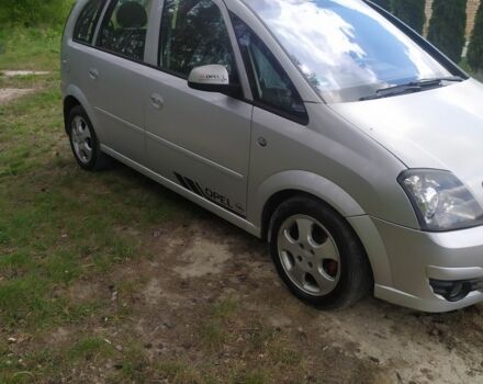 Серый Опель Мерива, объемом двигателя 1.2 л и пробегом 270 тыс. км за 3300 $, фото 1 на Automoto.ua
