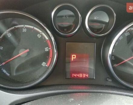 Серый Опель Мерива, объемом двигателя 1.7 л и пробегом 223 тыс. км за 6300 $, фото 3 на Automoto.ua