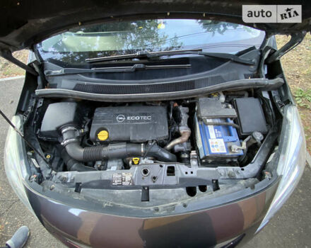 Сірий Опель Меріва, об'ємом двигуна 1.69 л та пробігом 256 тис. км за 6700 $, фото 13 на Automoto.ua