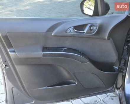 Серый Опель Мерива, объемом двигателя 1.69 л и пробегом 197 тыс. км за 6200 $, фото 14 на Automoto.ua