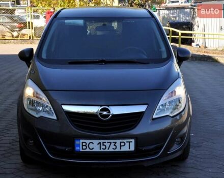 Серый Опель Мерива, объемом двигателя 1.69 л и пробегом 197 тыс. км за 6200 $, фото 3 на Automoto.ua