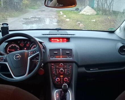 Сірий Опель Меріва, об'ємом двигуна 1.7 л та пробігом 135 тис. км за 7500 $, фото 5 на Automoto.ua