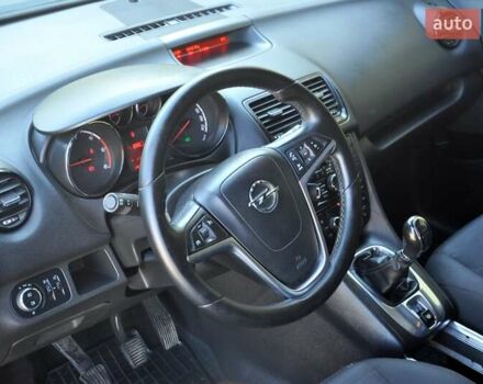 Серый Опель Мерива, объемом двигателя 1.69 л и пробегом 197 тыс. км за 6200 $, фото 16 на Automoto.ua