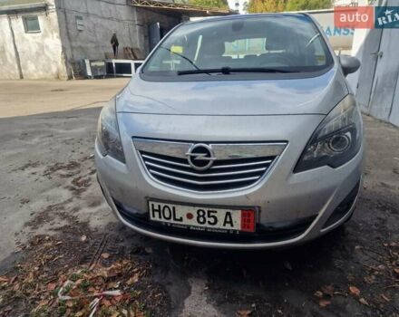 Серый Опель Мерива, объемом двигателя 1.36 л и пробегом 203 тыс. км за 7800 $, фото 9 на Automoto.ua