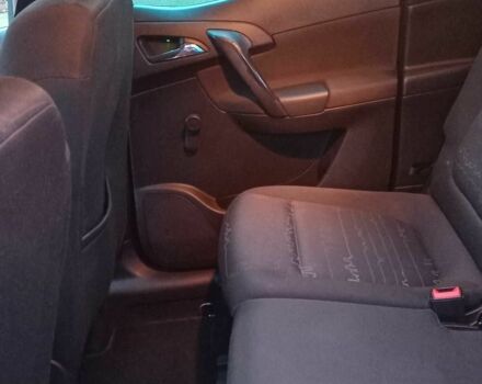 Сірий Опель Меріва, об'ємом двигуна 1.7 л та пробігом 135 тис. км за 7500 $, фото 4 на Automoto.ua