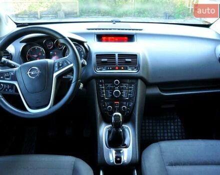 Серый Опель Мерива, объемом двигателя 1.69 л и пробегом 197 тыс. км за 6200 $, фото 23 на Automoto.ua
