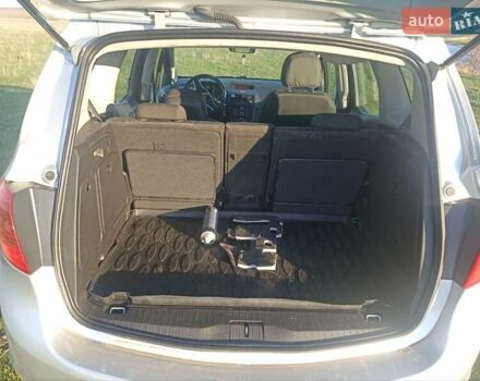 Сірий Опель Меріва, об'ємом двигуна 1.7 л та пробігом 295 тис. км за 6500 $, фото 2 на Automoto.ua