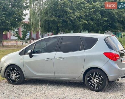 Сірий Опель Меріва, об'ємом двигуна 1.7 л та пробігом 223 тис. км за 9000 $, фото 10 на Automoto.ua
