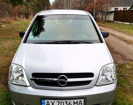 Серый Опель Мерива, объемом двигателя 1.6 л и пробегом 220 тыс. км за 4400 $, фото 1 на Automoto.ua