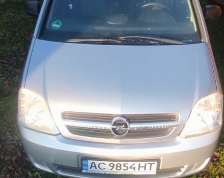 Серый Опель Мерива, объемом двигателя 1.6 л и пробегом 218 тыс. км за 3200 $, фото 1 на Automoto.ua