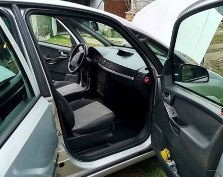 Серый Опель Мерива, объемом двигателя 1.6 л и пробегом 220 тыс. км за 4400 $, фото 1 на Automoto.ua