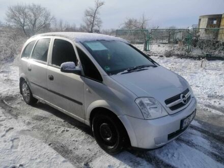 Сірий Опель Меріва, об'ємом двигуна 1.6 л та пробігом 238 тис. км за 2500 $, фото 1 на Automoto.ua