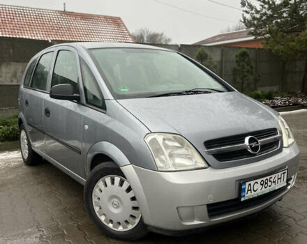 Серый Опель Мерива, объемом двигателя 1.6 л и пробегом 220 тыс. км за 3299 $, фото 1 на Automoto.ua